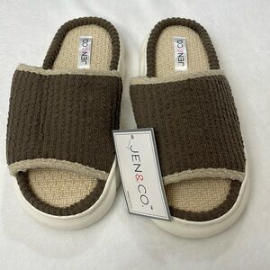 Jen & Co. Brown and Cream Slide Sandals SIZE 11